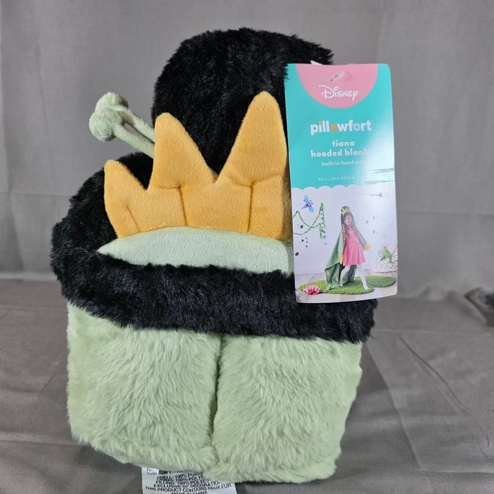 Disney Pillowfort Tiana Hooded Blanket Green Kids Wearable Faux Fur 40x50